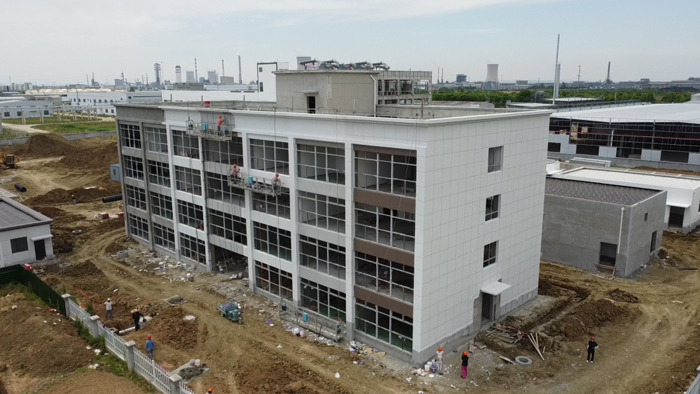 高端仿石漆，就選科創美——安全先行 高空作業防護指南