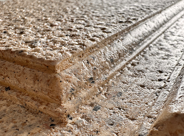 如何辨別仿石漆的質(zhì)量優(yōu)劣？