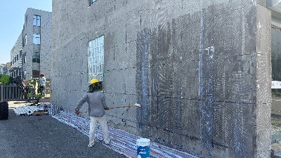 老舊廠區外墻施工翻新：反射隔熱涂料助力保溫升級